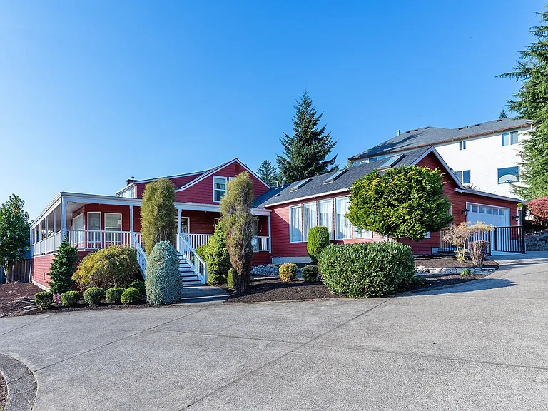SE 136th Dr — Photo 12