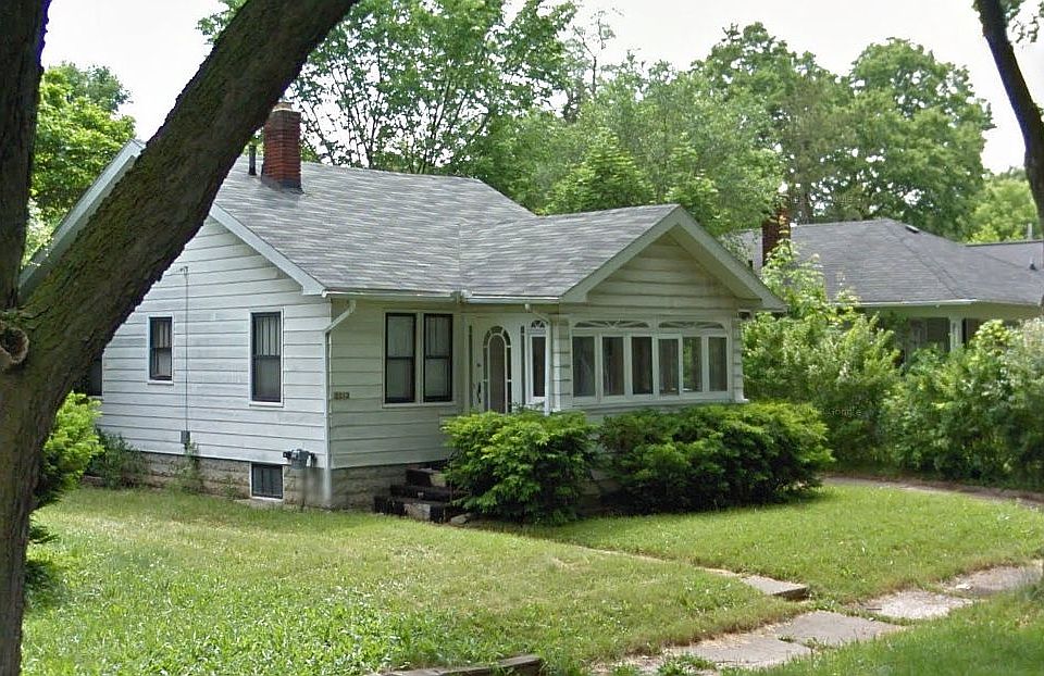 2nd image of 2013 Clement St
