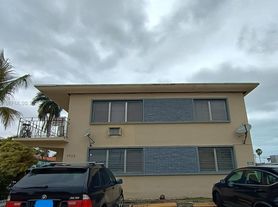 1935 Normandy Dr, Miami Beach, FL