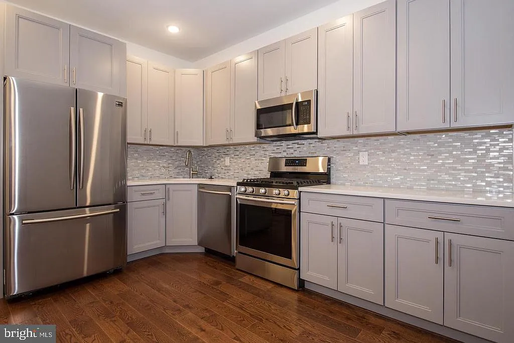 5 bed, 2415 sqft, $2,600 — Photo 1