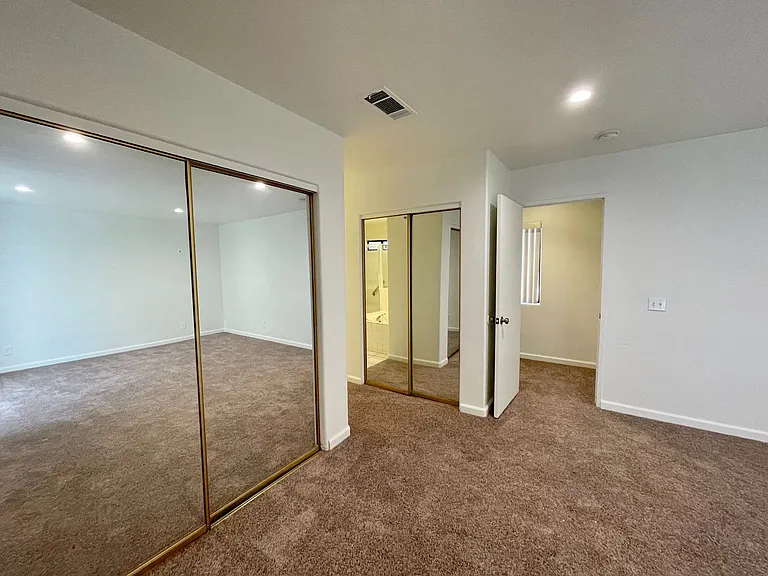 PS T 33387 — Photo 23