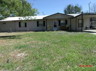 122 S Cherry St, Holdenville, OK 74848