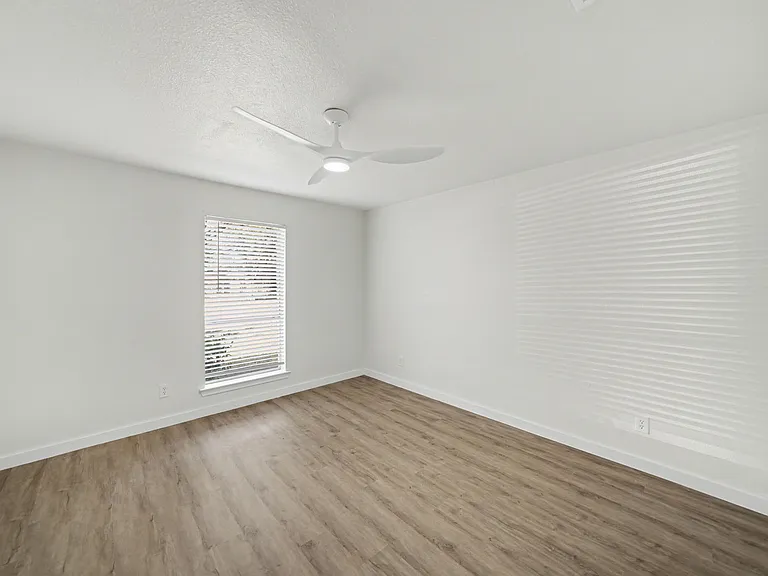 3204 Lynbrook Dr — Photo 19