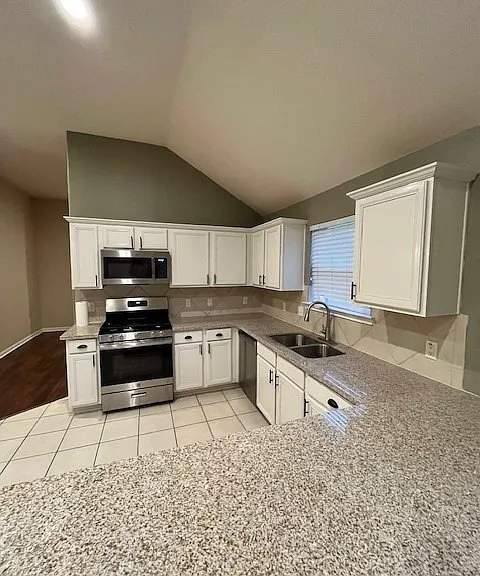 11714 Elizabeth Ct — Photo 7
