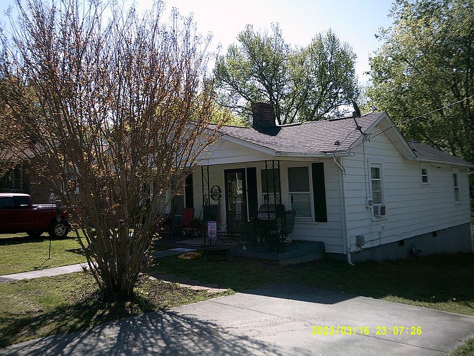 1st image of 208 Haymore St