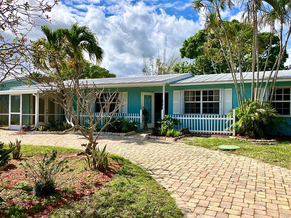 1st image of 1618 NE Sottong Avenue