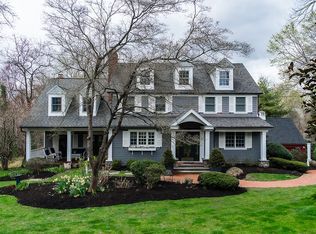 39 Connelly Rd, Huntington, NY 11743