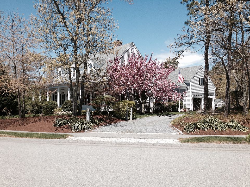 2nd image of 7 Harding Ln
