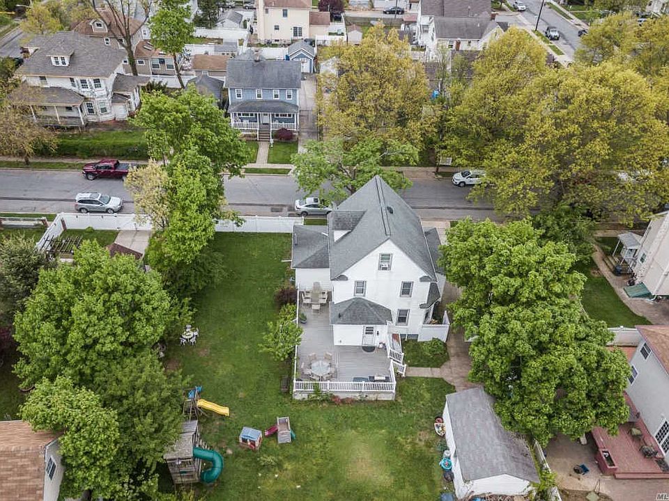1st image of 494 Henry St