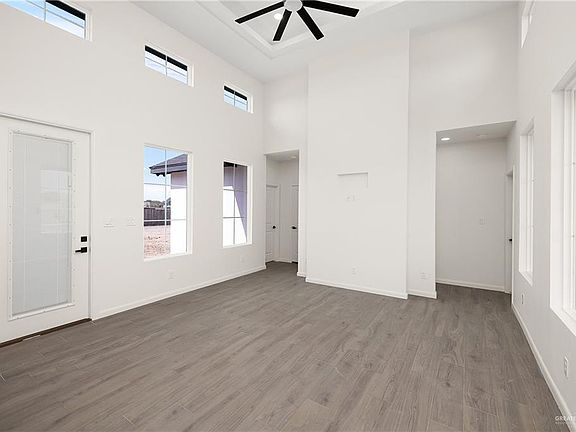 4th image of 1508 Karianna Dr