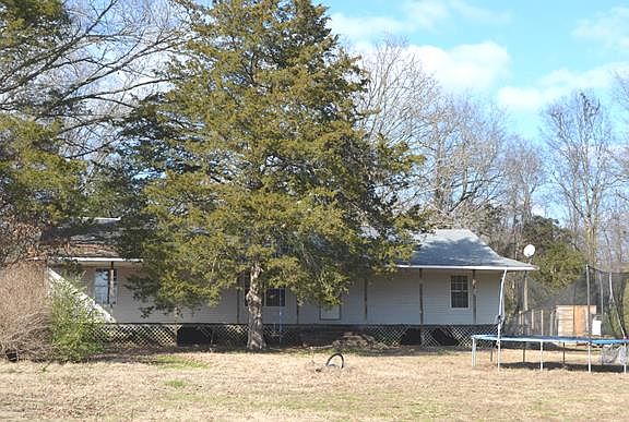 3rd image of 2926 E Main St