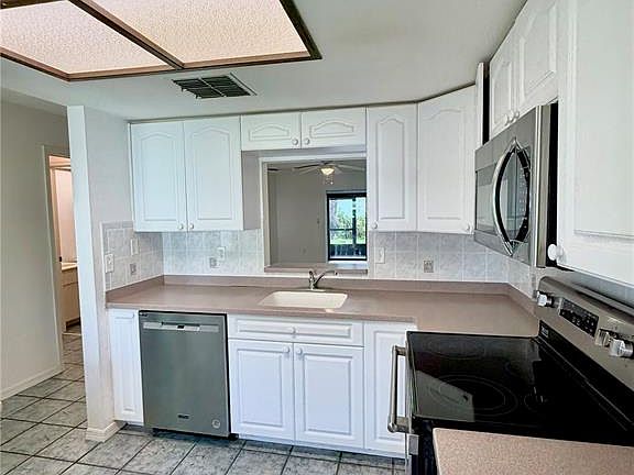 5th image of 7632 BAYHILL COURT