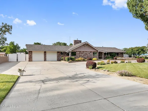 420 Country Dr, Fernley, NV 89408