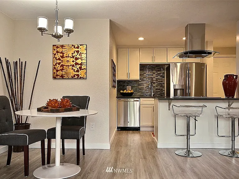 9255 Greenwood Ave N #26 — Photo 1
