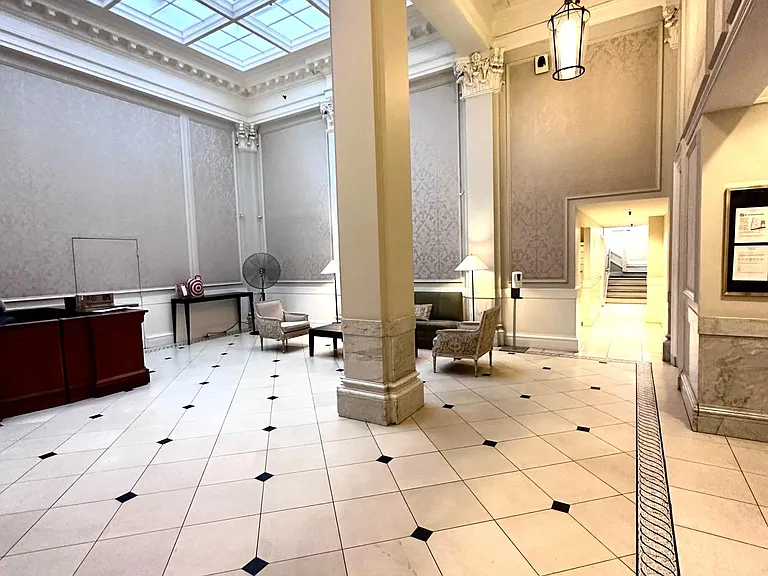21 Beacon St #2T — Photo 13