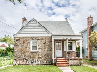 976 Hillside Blvd, New Hyde Park, NY 11040