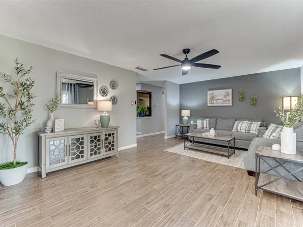 514 Shorehaven Dr, Garland, TX 75040