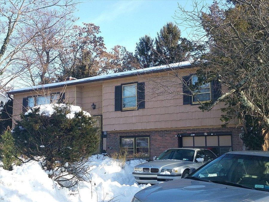 1st image of 89 Vails Gate Heights Dr