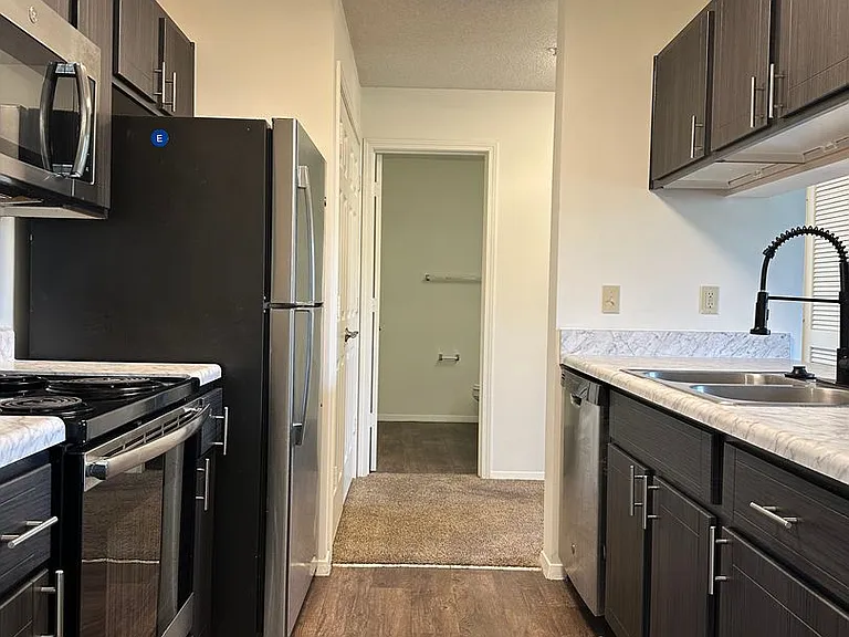 Hamilton at Turman Farms Apartments — Photo 22