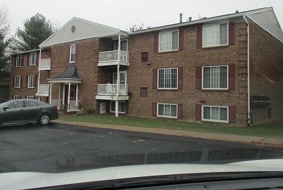 2nd image of 950 Wood Hollow Dr