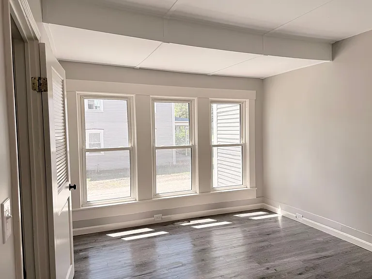 31-63 Christian St #77 — Photo 9