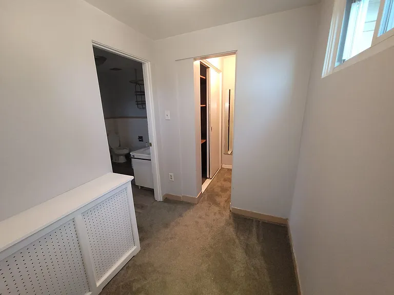 114 Thompson St — Photo 9
