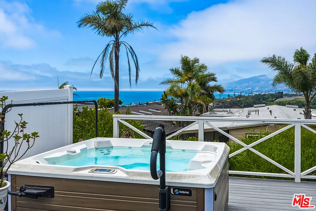 3 bed, 2.0 bath, $7,900 — Photo 1