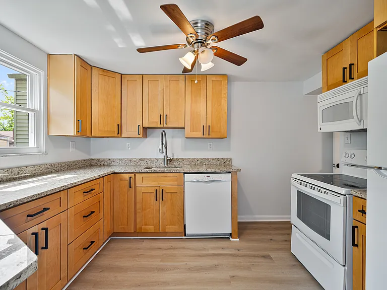 759 Gallion Ave — Photo 2