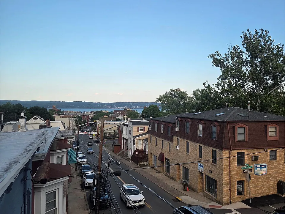 210 Main St #3