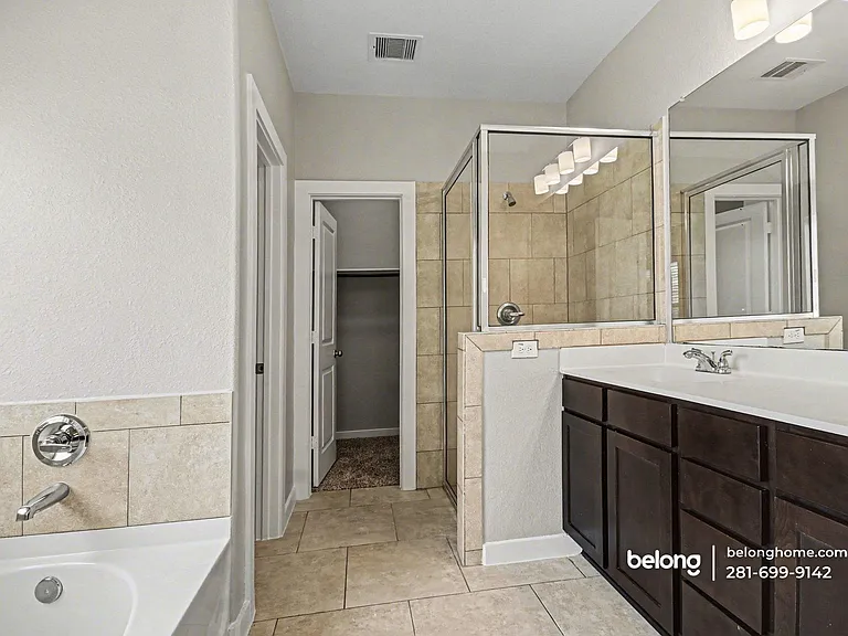 6911 Rosemont Ct — Photo 21