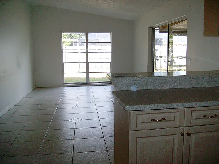 14117 Bardsdale Ln — Photo 5
