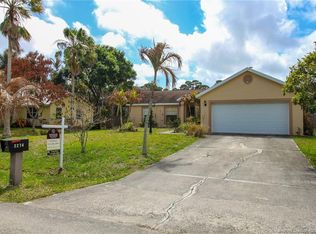 2274 SE Longhorn Ave, Port Saint Lucie, FL 34952