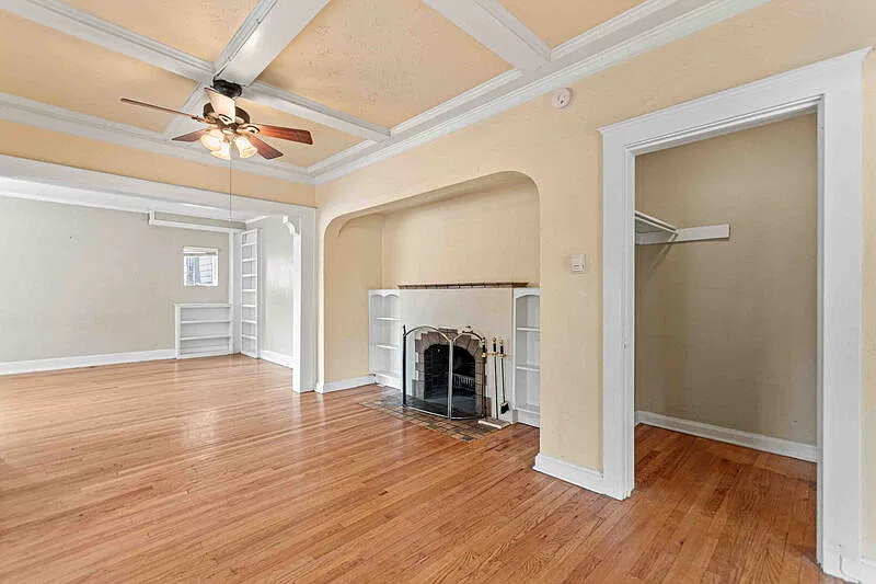 4 bed, 3.0 bath, 2100 sqft, $3,150 — Photo 3