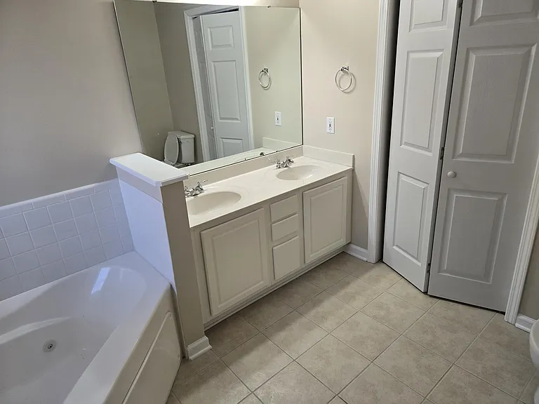 1710 Renwick Dr #202 — Photo 10