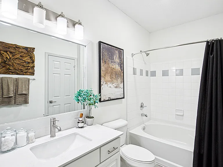 Halston McDonough — Photo 7