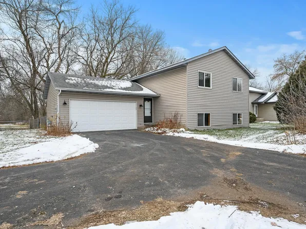 1245 Lakewood Dr N, Maplewood, MN 55119