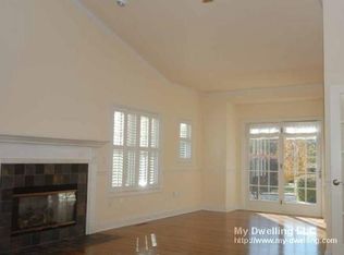 W56N691 Bridge Commons Ct, Cedarburg, WI 53012