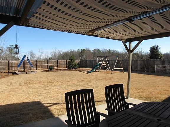 4th image of 338 Stillwood Dr