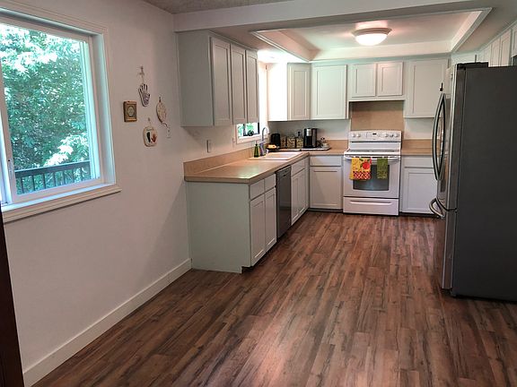 Kitchen, big and bright!