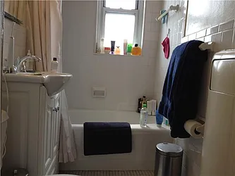 Rented by R New York