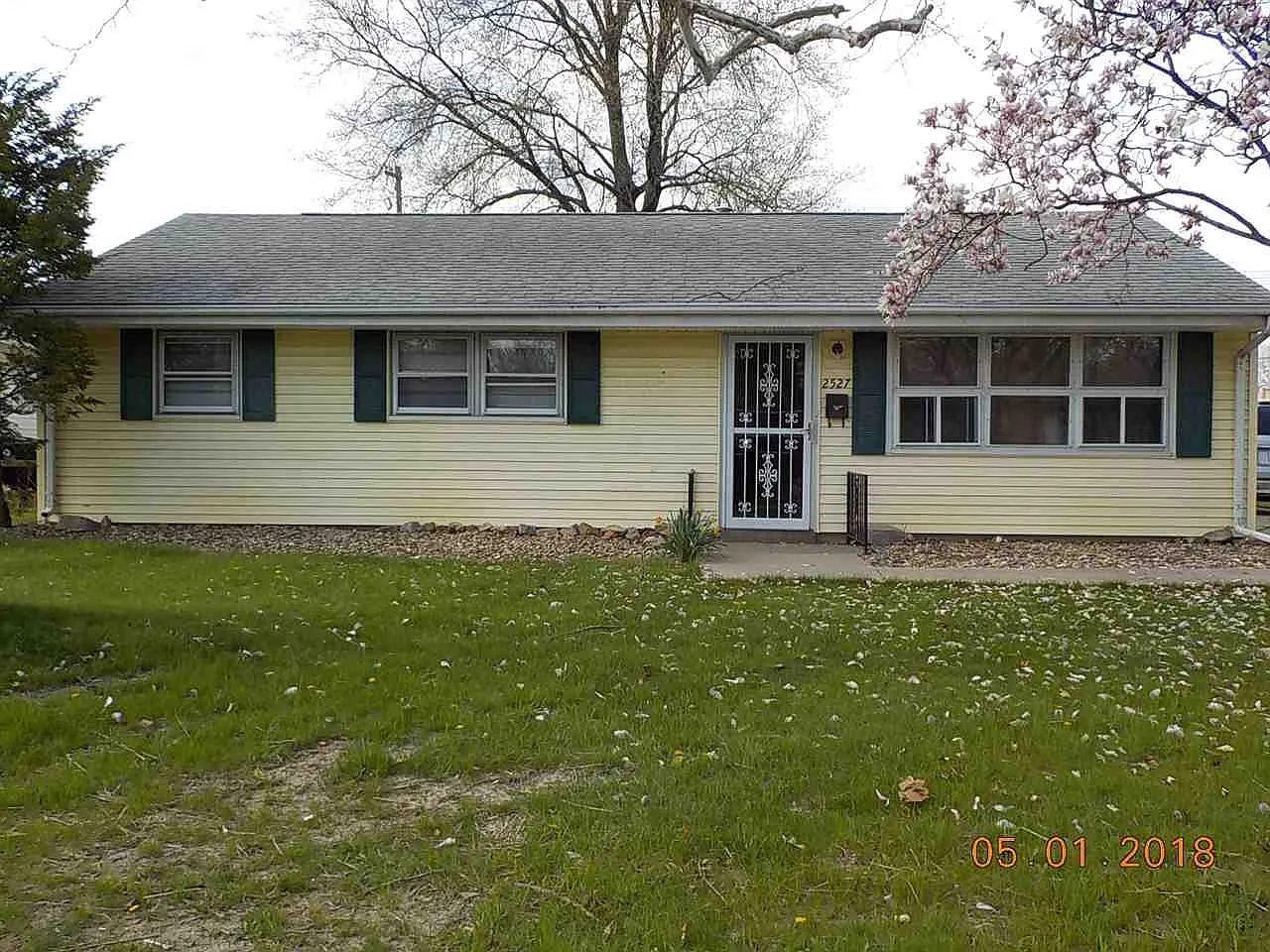 2527 W Westminister Ave photo 1