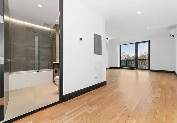3rd image of 1134 Fulton St APT 7Y