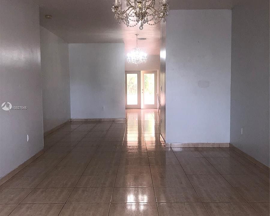 2nd image of 536 E 62nd St #536