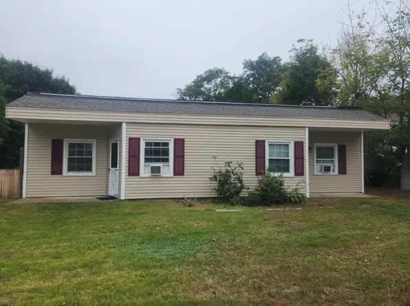 218 Main St, Hope, RI 02831