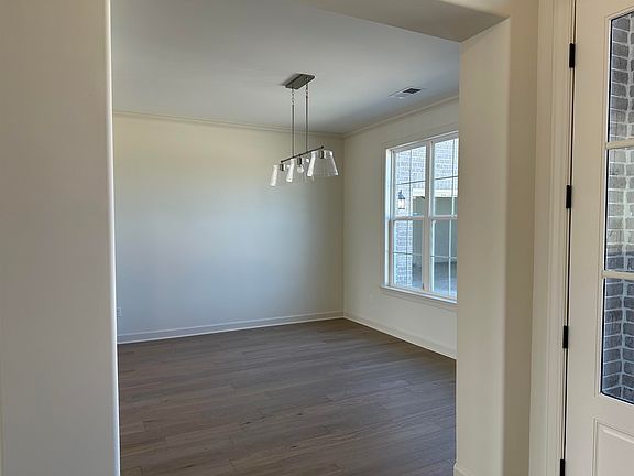 3rd image of 9549 Grays Hollow Dr S