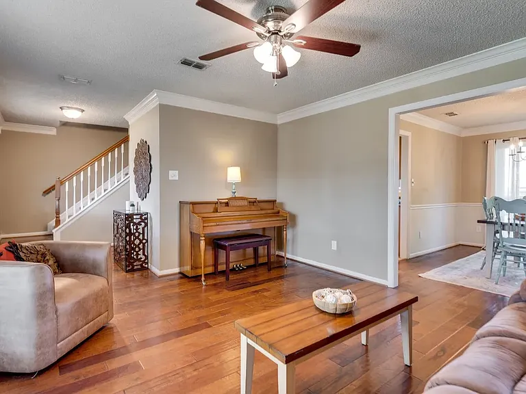 2600 Crepe Myrtle Dr — Photo 3