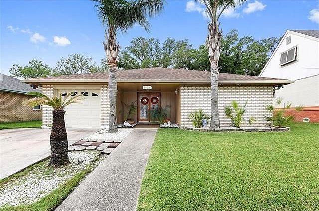 1st image of 7924 Sandy Cove Dr