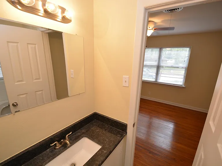 5709 Windamere Dr — Photo 16