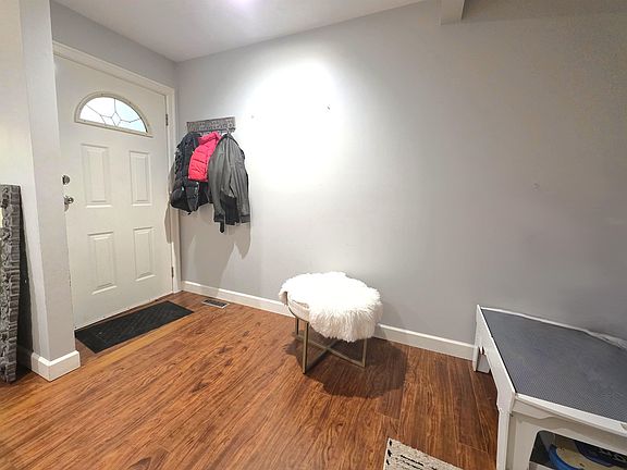 3rd image of 22808 125b Ave