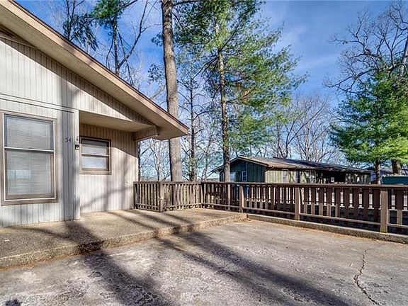 3rd image of 54 Dogwood Dr